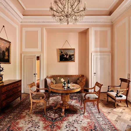 Butikowy Palac 3* ヤブウォンナ