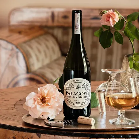 Butikowy Palac ベッド・アンド・ブレックファスト 3*