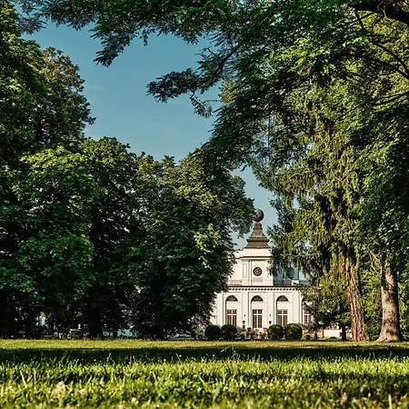 Butikowy Palac Jabłonna