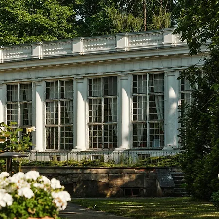 Bed and breakfast Butikowy Palac Jabłonna