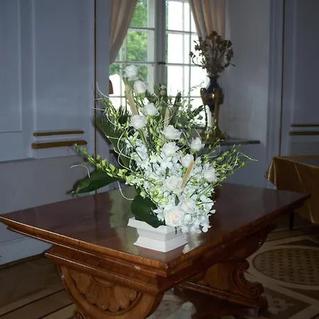 Butikowy Palac Bed & Breakfast