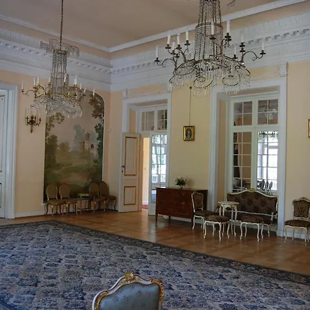 Butikowy Palac Alojamento de Acomodação e Pequeno-almoço 3*