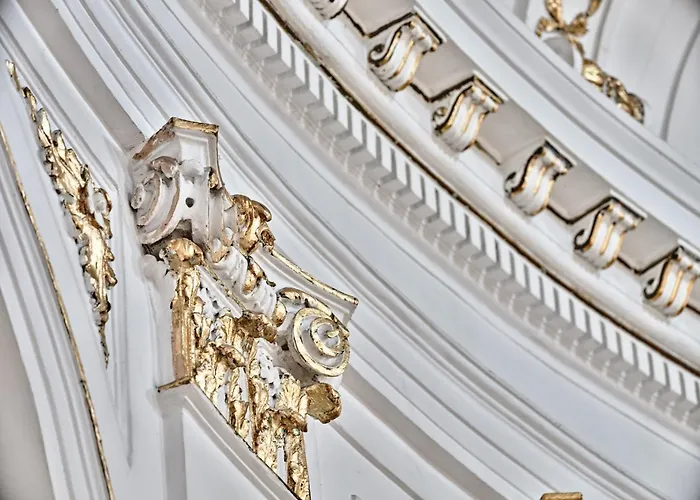 Butikowy Palac Jablonna (Legionowo)