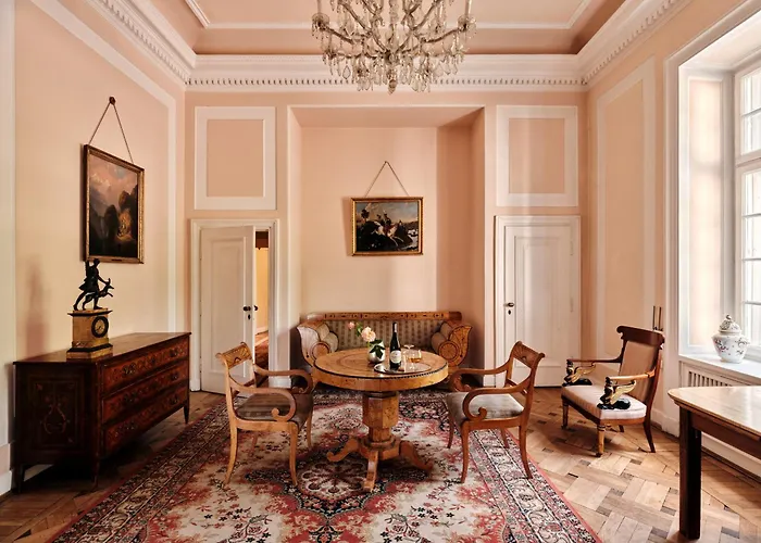 Butikowy Palac 3* Jablonna (Legionowo)