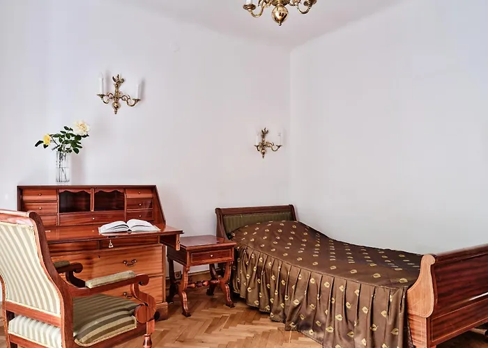 Butikowy Palac 3* Jablonna (Legionowo)