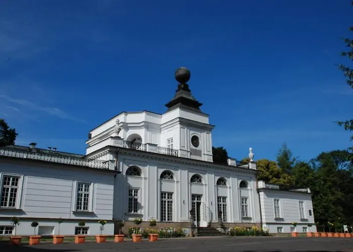 Butikowy Palac 3* Jablonna (Legionowo)